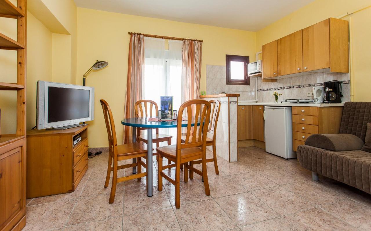 Hostal Doris - Adults Only Colonia de Sant Jordi Exterior foto